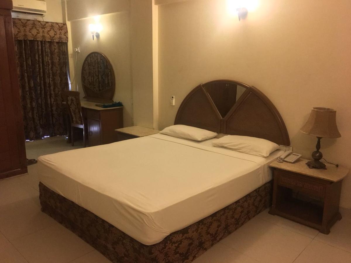 Pak Continental Hotel Bahawalpur Extérieur photo